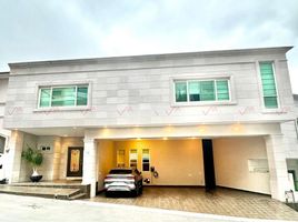 Villa 3 chambre à vendre à Monterrey, Nuevo Leon, Monterrey, Nuevo Leon