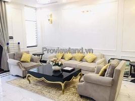 4 Phòng ngủ Nhà mặt tiền for rent at Vinhomes Golden River, Bến Nghé