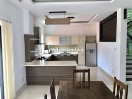 6 Phòng ngủ Nhà mặt tiền for rent in Pháp viện Minh Đăng Quang, An Phú, An Phú