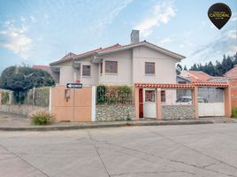 3 Habitación Villa en venta en Casa del Sombrero Alberto Pulla Crafts Market, Cuenca, Cuenca, Cuenca