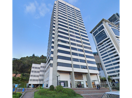 85 SqM Office for sale in Fundacion Cardioinfantil-Instituto de Cardiologia, Bogota, La Calera