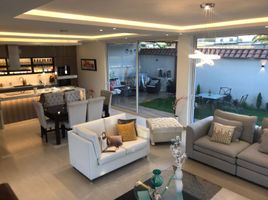 4 Habitación Casa en venta en Rumiñahui, Pichincha, Sangolqui, Rumiñahui