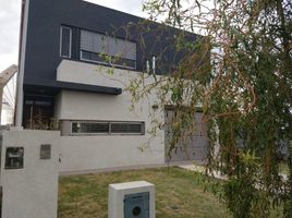 2 Bedroom House for sale in La Plata, Buenos Aires, La Plata