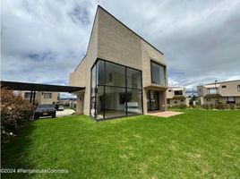 4 Bedroom Villa for sale in Bogota, Cundinamarca, Bogota