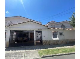 4 Habitación Casa en venta en Centro Comercial La Querencia, Bogotá, Bogotá