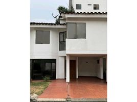 4 Bedroom Villa for sale in Palmetto Plaza Shopping Mall, Cali, Cali