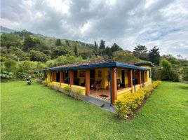 6 Bedroom House for sale in Copacabana, Antioquia, Copacabana