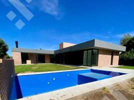 3 Bedroom House for sale in Confluencia Neuquen, Confluencia