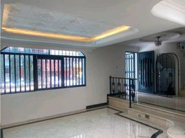 4 Habitación Villa en venta en Parque de los Pies Descalzos, Medellín, Medellín