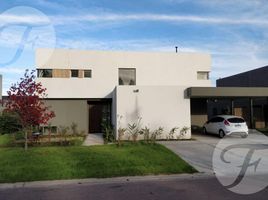 5 Bedroom Villa for sale in Buenos Aires, Escobar, Buenos Aires