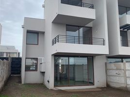 3 Bedroom House for sale in Chacabuco, Santiago, Colina, Chacabuco