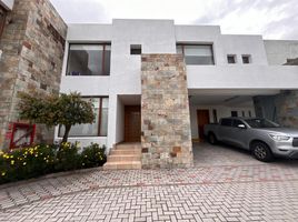 4 Bedroom House for sale in Quito, Pichincha, Quito, Quito