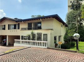 4 Habitación Villa en venta en Medellín, Antioquia, Medellín