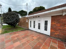 6 Bedroom Villa for sale in Templo Bogotá Colombia, Bogota, Bogota