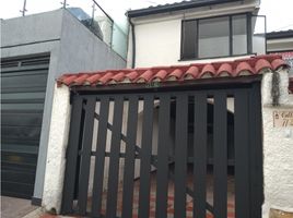 6 Bedroom Villa for sale in Templo Bogotá Colombia, Bogota, Bogota