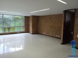 60 m² Office for rent in Parque de los Pies Descalzos, Medellín, Medellín