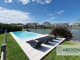 4 Bedroom Villa for sale in Buenos Aires, Quilmes, Buenos Aires