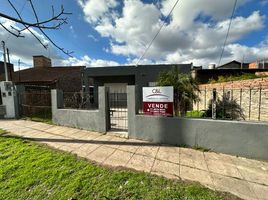 2 Bedroom House for sale in General Sarmiento, Buenos Aires, General Sarmiento