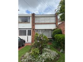 4 Bedroom Villa for sale in Templo Bogotá Colombia, Bogota, Bogota