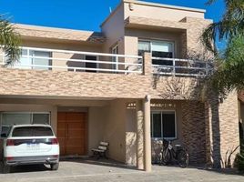 4 Bedroom House for sale in Chascomus, Buenos Aires, Chascomus