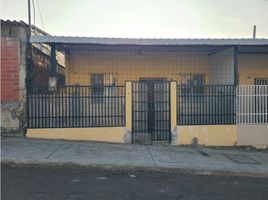 2 Bedroom House for sale in Manta, Manabi, Manta, Manta