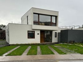 3 Bedroom House for sale in Chile, Colina, Chacabuco, Santiago, Chile