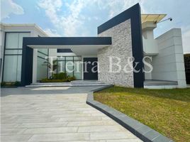 5 Bedroom Villa for sale in Cundinamarca, Chia, Cundinamarca