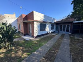 2 Bedroom House for sale in General Sarmiento, Buenos Aires, General Sarmiento