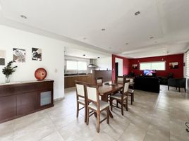 7 Habitación Villa en venta en Buenos Aires, La Plata, Buenos Aires