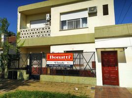 3 Bedroom House for sale in Lomas De Zamora, Buenos Aires, Lomas De Zamora