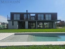 4 Bedroom House for sale in Federal Capital Buenos Aires, Federal Capital