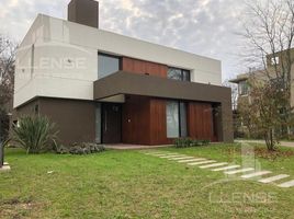 4 Bedroom House for sale in Berazategui, Buenos Aires, Berazategui