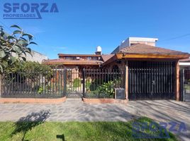 3 Bedroom House for sale in General Sarmiento, Buenos Aires, General Sarmiento