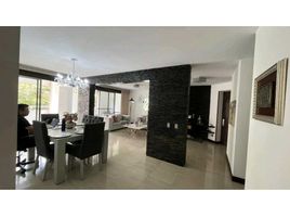 3 Habitación Apartamento en venta en Cali, Valle Del Cauca, Cali