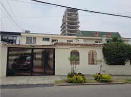 5 Bedroom House for sale in Bogota, Cundinamarca, Bogota