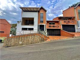 3 Habitación Villa en alquiler en Colombia, Medellín, Antioquia, Colombia