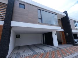 3 Bedroom House for sale in Tumbaco, Quito, Tumbaco