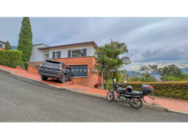 5 Bedroom Villa for sale in Bare Foot Park (Parque de los Pies Descalzos), Medellin, Medellin