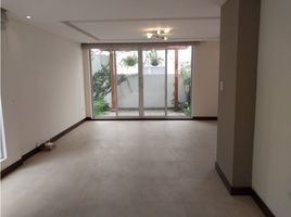 3 Bedroom Villa for sale in Cumbaya, Pichincha, Cumbaya
