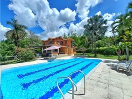 8 Bedroom Villa for sale in Cundinamarca, Villeta, Cundinamarca