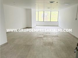 70 m² Office for rent in Parque de los Pies Descalzos, Medellín, Medellín