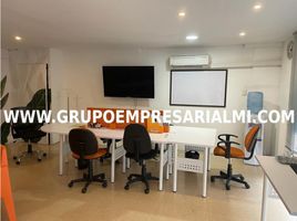 90 SqM Office for rent in Centro Comercial Unicentro Medellin, Medellin, Medellin