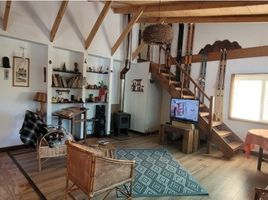 6 Bedroom House for sale in Santiago, San Jode De Maipo, Cordillera, Santiago