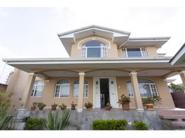 3 Habitación Villa en venta en Cumbaya, Pichincha, Cumbaya