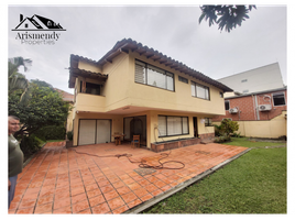 5 Bedroom Villa for sale in Medellin, Antioquia, Medellin