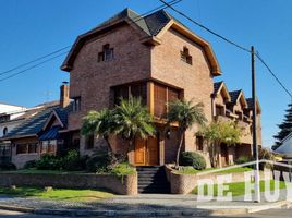 4 Bedroom Villa for sale in Quilmes, Buenos Aires, Quilmes