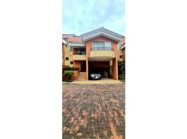 3 Habitación Villa en venta en Cali, Valle Del Cauca, Cali