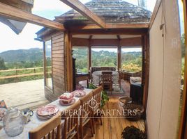 4 Bedroom House for sale in Los Rios, Futrono, Ranco, Los Rios