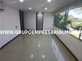 30 SqM Office for rent in Centro Comercial Unicentro Medellin, Medellin, Medellin