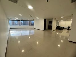 147.80 SqM Office for rent in Bare Foot Park (Parque de los Pies Descalzos), Medellin, Medellin